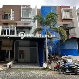 DIJUAL TOWNHOUSE JALAN TITIPAPAN KOMPLEK TRIVOLI (RICKY ANTONIO)