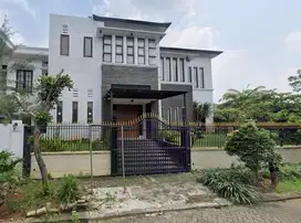 Rumah Hoek 2 Lantai di Villa Serpong, 14 menit ke Tol Kunciran