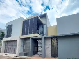 rumah baru furnish 2lt desain industrial modern lokasi solobaru