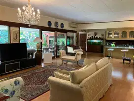 Rumah Mewah Dijual di Kawasan Elit dekat dengan Kemang, Jaksel