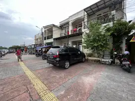 dijual cepat rumah induk berikut rumah kontrakan