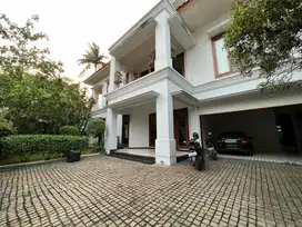 Disewakan rumah Lux di Kemang
