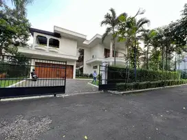 Disewakan rumah di Kemang