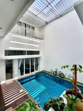 Rumah 3 Lantai di Cilandak, Jakarta Selatan