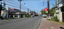 rumah istimewa pinggir jalan raya cengkeh suhat bagus buat guest house