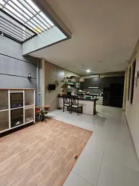JUAL RUMAH CANTIK DAN BAGUS DI BATUNUNGGAL
