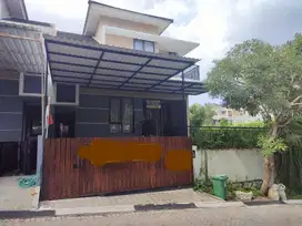 Rumah baru 2 lt Perum pandanaran Hill Cluster Mangunharjo Tembalang