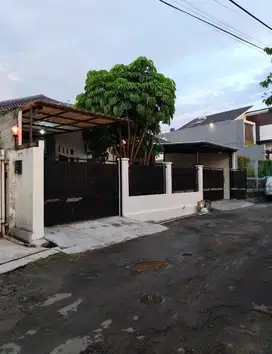 Dijual Rumah Bagus Siap Huni di Bintaro Sektor 2 -rm