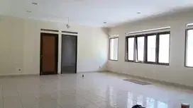 Dijual Rumah Klasik Sangat Terawat, Siap Pakai, Area Nyaman Dan Asri