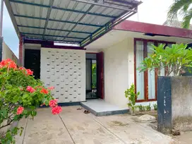 Rumah di kompleks Royal Village Sandik
