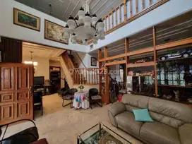 Rumah 2 Lantai Furnished di Komplek Agrowisata Pesanggrahan Jaksel