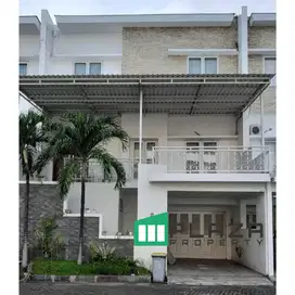 Disewakan rumah cantik di  jl pengayoman panakkukang makassar (rs)