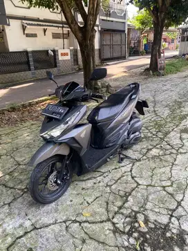 Honda vario 150 cc tahun 2016 coklat
