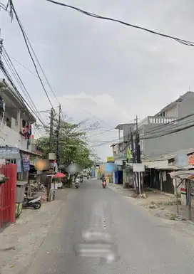 Tanah kosong di pinggir jalan raya pasar kecapi jatirahayu LT.1623m