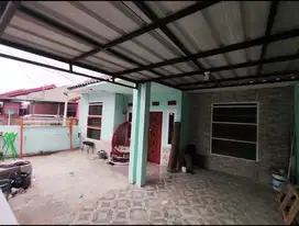 Jual cepat rumah pribadi siap huni posisi hook jalan utama