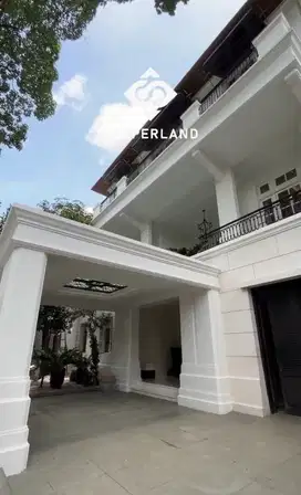 Dijual rumah modern klasik harga super menarik at Mega kuningan Jaksel