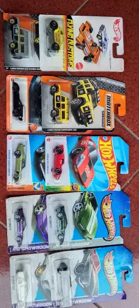 Mobil-mobilan Die cast Hotweals Tomica dll Scala 1:64