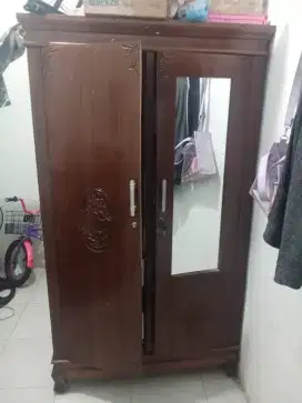 Lemari Pakaian 2 pintu