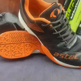 Sepatu astec badminton no 40