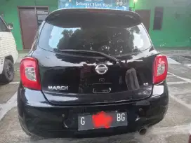 Full option. Nissan march 1.5 MT 2015