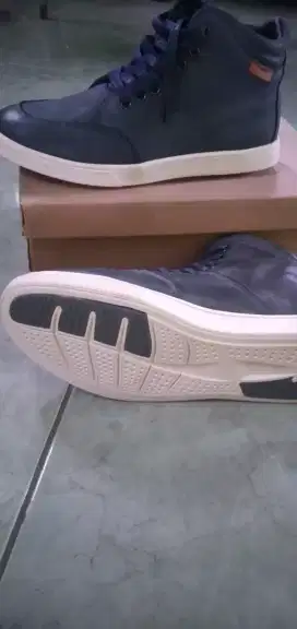 Bissmillaah Jual sepatu Kulit