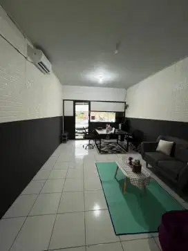 Disewakan Kantor siap pakai pinggir jalan utama Siliwangi Rawa lumbu