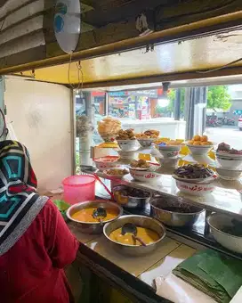 Dicari chef yang ahli masakan padang
