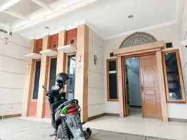 JALAN UTAMA DEKAT MARANATHA, SIAP HUNI STRATEGIS MURAH NEGO!