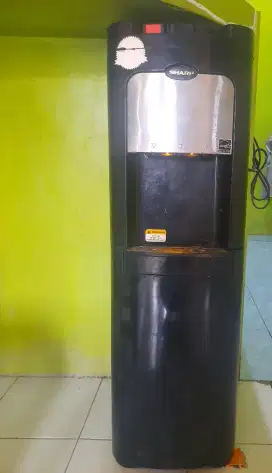 Dispenser Hot and Cool