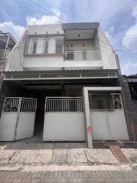 Rumah Siap Huni Lokasi Strategis di Simo Margorejo Petemon Surabaya
