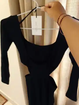 Baju wanita Faye Full Body Long Sleeve Cutout Suit In Black