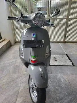 Bismilllah  Dijual Vespa Primavera 150 Iget ABS 2021