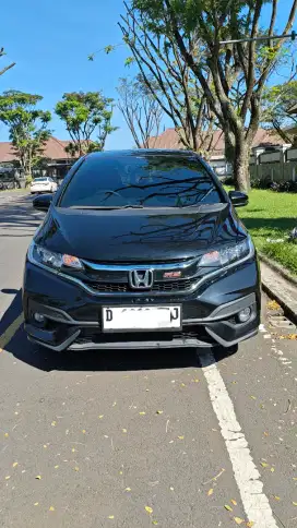 JAZZ RS CVT GK5. KM SUPER RENDAH LIKE NEW ANTIK