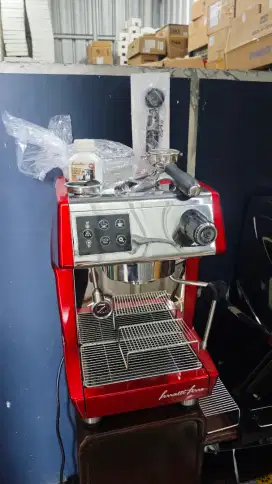 Mesin kopi espresso Ferrati ferro fcm3200d Dan b