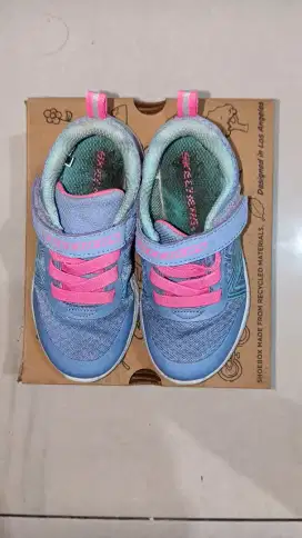 Sepatu new balance toddlers ukuran 15cm size 25