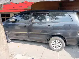 Toyota Kijang Innova 2010 Bensin