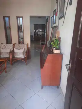 Rumah Strategis di Jl. Raden Ganda Gunung Batu