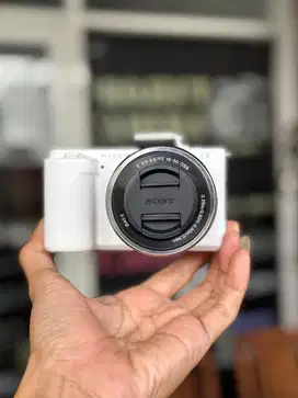 Sony ZV-E10 kit Mulus SC 1K Bonus Tas dan Memory