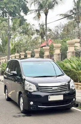 [CASH] Toyota NAV1 G AT 2014 Original Japan