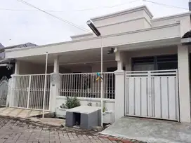 Dijual Rumah di Sutorejo Timur Dharmahusada Peninsula
