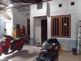 Jual Rumah dalam komplek lokasi strategis Pamulang Tangerang selatan