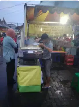 Loker operator stand dimsum