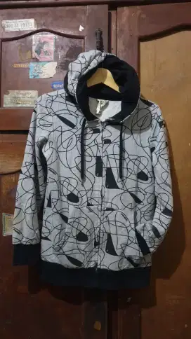 Hoodie zipper brand