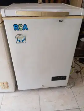 Frezeer box Mer RSA ory kap 100 liter beku