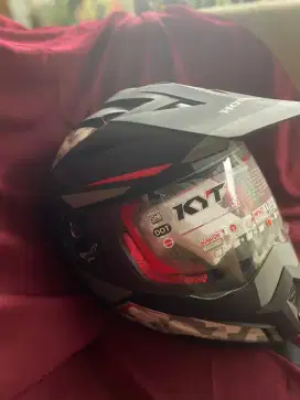 HELM KYT CAMO RED TOURING