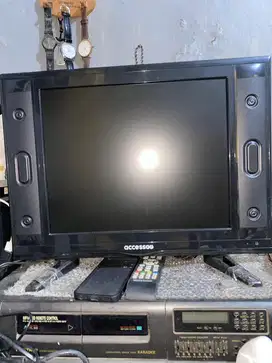 Jual murah digital TV 24”  bonus antena (masih seger jarang dipake)