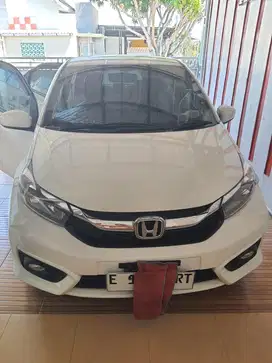 Honda Brio Satya Sporty M/T 2019 – Kondisi Istimewa!