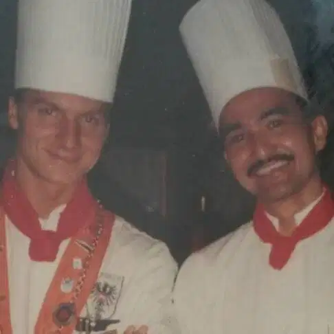 di butuhkan bersih bersih warung kopi/depot air