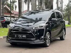 TOYOTA SIENTA Q AT 2017 HITAM ISTIMEWA