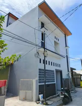 Dijual Kost UNS Eksklusif 3 Lantai 15 KT